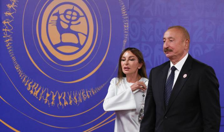 Kyrgyzstan Putin SCO Summit 9231903 31.08.2026 Azerbaijani President Ilham Aliyev and his spouse Mehriban attend the opening ceremony of the 6th World Nomad Games in Bishkek, Kyrgyzstan. Vyacheslav Prokofiev Sputnik Bishkek Kyrgyzstan  Copyright: xVyacheslavxProkofievx