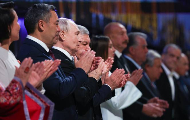 Kyrgyzstan Putin SCO Summit 9231947 31.08.2026 Kyrgyz President Sadyr Japarov and Russian President Vladimir Putin attend the opening ceremony of the 6th World Nomad Games in Bishkek, Kyrgyzstan. Vyacheslav Prokofiev Sputnik Bishkek Kyrgyzstan  Copyright: xVyacheslavxProkofievx