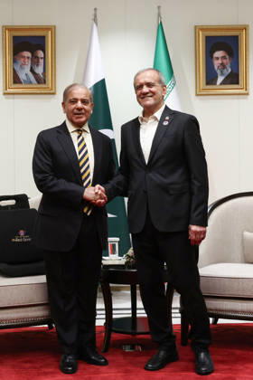 Pakistani Prime Minister Sharif - Iranian President Pezeshkian meeting in Bishkek BISHKEK, KYRGYZSTAN - AUGUST 31: (----EDITORIAL USE ONLY – MANDATORY CREDIT - IRANIAN PRESIDENCY HANDOUT - NO MARKETING NO ADVERTISING CAMPAIGNS - DISTRIBUTED AS A SERVICE TO CLIENTS----) Pakistani Prime Minister Shehbaz Sharif (L) meets with Iranian President Masoud Pezeshkian (R) as he attends the Shanghai Cooperation Organisation (SCO) Summit, in Bishkek, Kyrgyzstan, on August 31, 2026. Iranian Presidency Handout Anadolu Bishkek Kyrgyzstan. Editorial use only. Please get in touch for any other usage. Copyright: x2026xAnadoluxIranianxPresidencyx xHandoutx