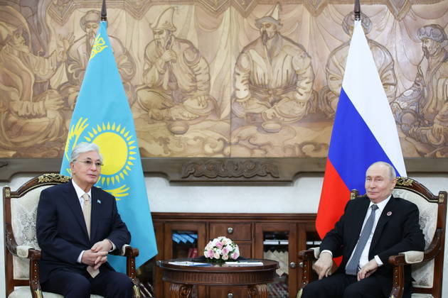 KYRGYZSTAN, BISHKEK - AUGUST 31, 2026: Kassym-Jomart Tokayev (L), President of Kazakhstan, and his counterpart Vladimir Putin of Russia hold a meeting on the sidelines of the 2026 SCO Summit Bishkek Kyrgyzstan  - ZUMAt113 20260831_zaa_t113_394 Copyright: xPeterxKovalevx
