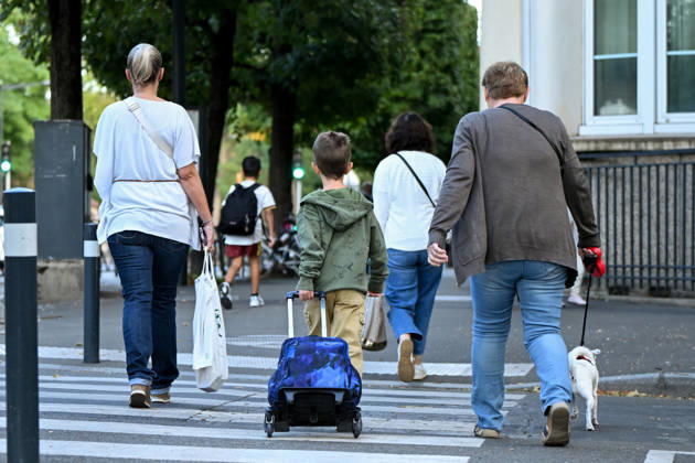 Back to School - Paris Children arrive for the first day of the 2026 school year in Paris, France on September 1, 2026. Photo by Lionel Urman ABACAPRESS.COM Paris France  Copyright: xUrmanxLionel ABACAx