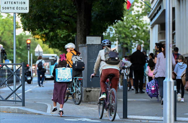 Back to School - Paris Children arrive for the first day of the 2026 school year in Paris, France on September 1, 2026. Photo by Lionel Urman ABACAPRESS.COM Paris France  Copyright: xUrmanxLionel ABACAx