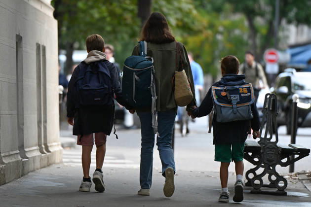 Back to School - Paris Children arrive for the first day of the 2026 school year in Paris, France on September 1, 2026. Photo by Lionel Urman ABACAPRESS.COM Paris France  Copyright: xUrmanxLionel ABACAx