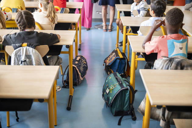 Start of The School Year - Paris This pictures shows young students are heading back to school (start of the school year) at Jean de La Fontaine Elementary School in Issy-les-Moulineaux, near Paris, France on September 1, 2026. Photo by Eliot Blondet ABACAPRESS.COM Paris France France  Copyright: xBlondetxEliot ABACAx