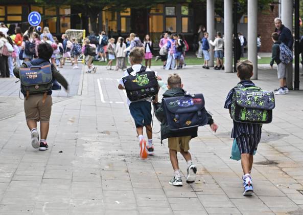 Back To School TESSENDERLO, BELGIUM - SEPTEMBER 01: Visit to elementary schools in Tessenderlo-Ham to mark the start of the new school year&on September 01, 2026 in Tessenderlo, Belgium, 01 09 2026 Tessenderlo Belgium  Copyright: xBertxVanxDenxBrouckex