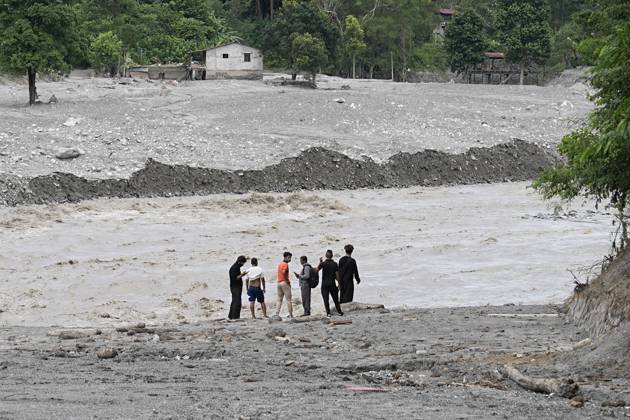 NUWAKOT, NEPAL - SEPTEMBER 01: People revisit the flood-hit areas on September 1, 2026 in Nuwakot, Nepal. Areas of Nepal are still out of the reach of rescue teams, according to the UN, while the death toll from the disaster now exceeds 1,000.  Copyright: xChinaxNewsxServicex 111663556329