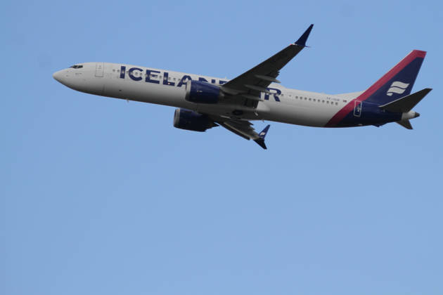 01.09.2026, xsvx, Reise, Urlaub,Wirtschaft, emwir, TF-ICD Icelandair Boeing 737-9 MAX 737 MAX 9 Island, isländische Airline nach dem Start in Frankfurt Frankfurt