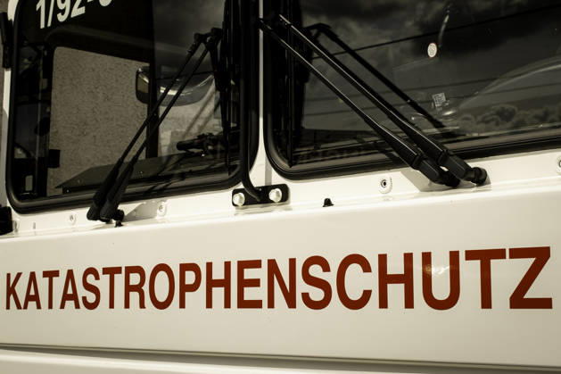 MAN HX 60 4x4 Lkw des Katatastrophenschutzes des Landkreises Neunkirchen Saar Geländegängiger MAN HX 60 4x4 des Katastrophenschutzes im Landkreis Neunkirchen, Saarland. Der ursprünglich für militärische Einsätze konzipierte Lastwagen wird im Bevölkerungsschutz unter anderem für Evakuierungen sowie den Transport von Einsatzkräften, Material und Ausrüstung bei Hochwasser, Starkregen und in schwer zugänglichem Gelände eingesetzt. Das Foto wurde am 30. August 2026 in Illingen, Saarland, aufgenommen.