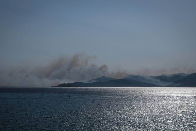 Wildfire burns near Karystos on Greece s Evia island KARYSTOS, GREECE - SEPTEMBER 2: Smoke rises from a wildfire burning near Karystos on the island of Evia, Greece, on September 2, 2026. Costas Baltas Anadolu Karystos Greece. Editorial use only. Please get in touch for any other usage.  Copyright: x2026xAnadoluxCostasxBaltasx