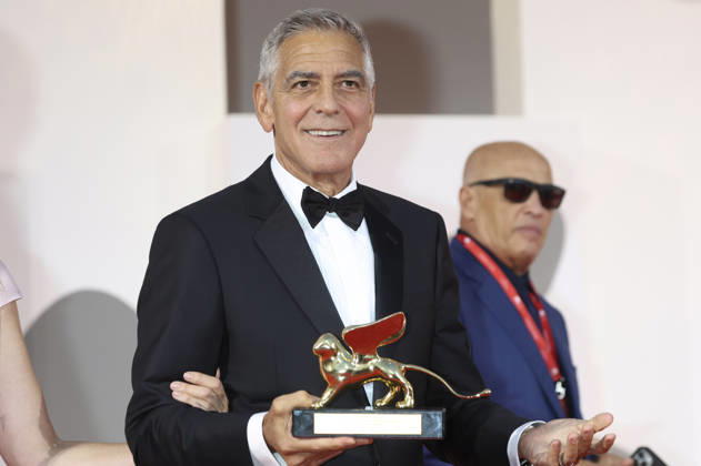 George Clooney mit den Goldenen Löwen für sein Lebenswerk auf der Biennale di Venezia 2023 83. Internationale Filmfestspiele von Venedig im Palazzo del Cinema. Venedig, 02.09.2026