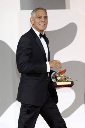 George Clooney mit den Goldenen Löwen für sein Lebenswerk auf der Biennale di Venezia 2023 83. Internationale Filmfestspiele von Venedig im Palazzo del Cinema. Venedig, 02.09.2026