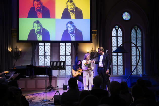 STOCKHOLM, SWEDEN September 2, 2026 This year’s Cornelis Prize winner, Siw Malmkvist, with Anton Strand, chairman of the Cornelis Vreeswijk Memorial Foundation. The Cornelis Prize and Stockholm City Mission announce this year’s Cornelis Prize at Mötesplats Mariatorget in Stockholm. STOCKHOLM, SWEDEN x10430x Copyright: xChristinexOlsson TTx CORNELISPRISET TILLKÄNNAGES Mg_21AunWqY