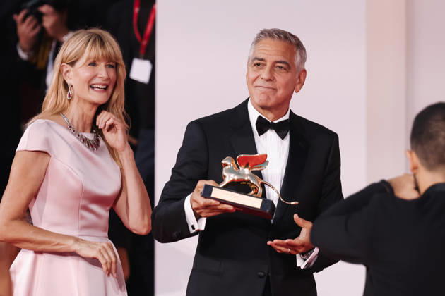 IPA88047852 - Venice, 83rd Venice International Film Festival The red carpet at the opening ceremony and the presentation of the Golden Lion for Lifetime Achievement during the 83rd Venice International Film Festival at the Palazzo del Cinema. Pictured: George Clooney, Laura Dern Copyright: xAlessandroxBremecx xx 88047852