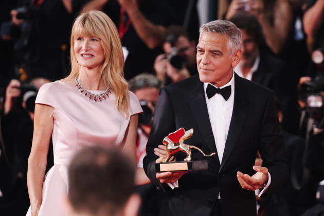 IPA88047860 - Venice, 83rd Venice International Film Festival The red carpet at the opening ceremony and the presentation of the Golden Lion for Lifetime Achievement during the 83rd Venice International Film Festival at the Palazzo del Cinema. Pictured: George Clooney, Laura Dern Copyright: xAlessandroxBremecx xx 88047860