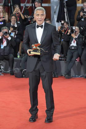 George Clooney mit den Goldenen Löwen für sein Lebenswerk auf der Biennale di Venezia 2023 83. Internationale Filmfestspiele von Venedig im Palazzo del Cinema. Venedig, 02.09.2026