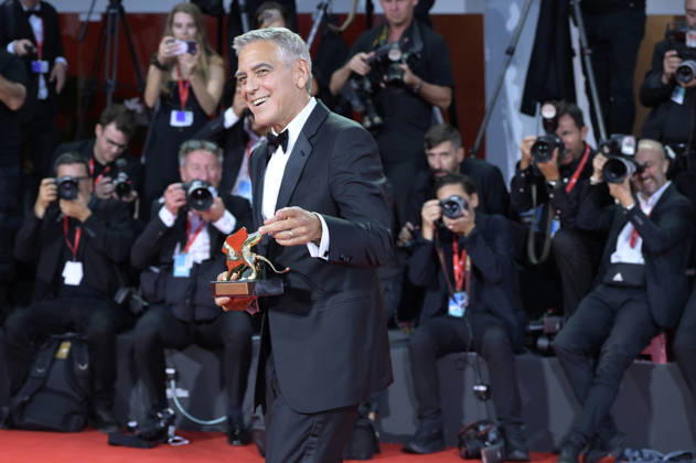 George Clooney mit den Goldenen Löwen für sein Lebenswerk auf der Biennale di Venezia 2023 83. Internationale Filmfestspiele von Venedig im Palazzo del Cinema. Venedig, 02.09.2026