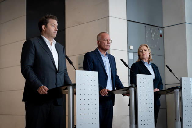 SPD, Bundestagsfraktion, Fraktionsklausur Berlin, Reichstagsgebäude, Fraktionsklausur, Sitzung, SPD, Bundestagsfraktion, Pressestatement, Fraktionsvorsitzender, Matthias Miersch, Vorsitzender, Lars Klingbeil, Vizekanzler, Bärbel Bas, Bundesministerin, Vorsitzende Berlin Berlin GER