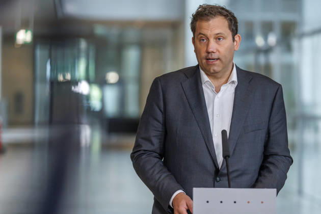 Abschlussstatement der SPD Lars Klingbeil (SPD), Bundesfinanzminister bei einem Abschlussstatement am 04.09.26 in Berlin. Berlin Berlin Deutschland Reichstag