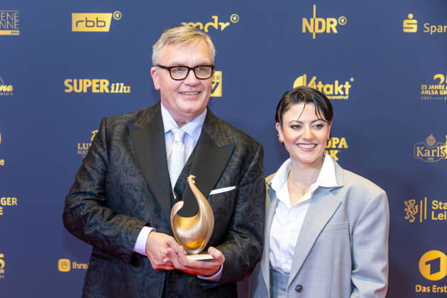 Leipzig - 32. Goldene Henne in Leipzig: Hape Kerkeling erhält die Goldene Henne bei der Publikumswahl Film & Fernsehen 04.09.2026 ab 18 Uhr Leipzig, Messe-Allee 1 (Leipziger Messe) Fotograf:EHL Media Björn Stach im Foto: Hape Kerkeling erhält die Goldene Henne bei der Publikumswahl Film & Fernsehen Deutschlands größter Publikumspreis, die Goldene Henne wird am 4. September 2026 zum 32. Mal vergeben. Die Preisverleihung findet erneut in Leipzig statt und wird vor rund 4.500 Zuschauern in der HALLE:EINS der Leipziger Messe zum zweiten Mal in der ARD live ab 20.15 Uhr übertragen. Die Preise in den Kategorien Entertainment, Film & Fernsehen, Musik und Sport werden traditionell von den Zuschauern Copyright: xEHLxMedia BjörnxStachx 20260904_Leipzig-Goldene-Hape_Kerkeling_4