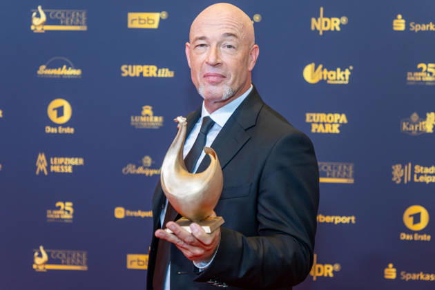 Leipzig - 32. Goldene Henne in Leipzig: Bernd Heinrich Graf (Der Graf), Frontmann von Unheilig erhält die Goldene Henne bei der Publikumswahl Musik 04.09.2026 ab 18 Uhr Leipzig, Messe-Allee 1 (Leipziger Messe) Fotograf:EHL Media Björn Stach im Foto: Bernd Heinrich Graf (Der Graf), Frontmann von Unheilig erhält die Goldene Henne bei der Publikumswahl Musik - Deutschlands größter Publikumspreis, die Goldene Henne wird am 4. September 2026 zum 32. Mal vergeben. Die Preisverleihung findet erneut in Leipzig statt und wird vor rund 4.500 Zuschauern in der HALLE:EINS der Leipziger Messe zum zweiten Mal in der ARD live ab 20.15 Uhr übertragen. Die Preise in den Kategorien Entertainment, Film & Fernsehen, Musik Copyright: xEHLxMedia BjörnxStachx 20260904_Leipzig-Goldene-Henne-Der-Graf-Unheilig_5