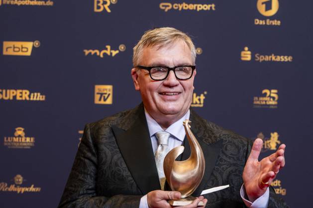 ABB GOLDHENNE- Hape Kerkeling Preistraeger mit Henne zu Gast auf dem roten Teppich zu der Verleihung der 32.Goldenen Henne Publikumspreis Neue Messe Leipzig am 04.09.2026 in Leipzig Sachsen Deutschland