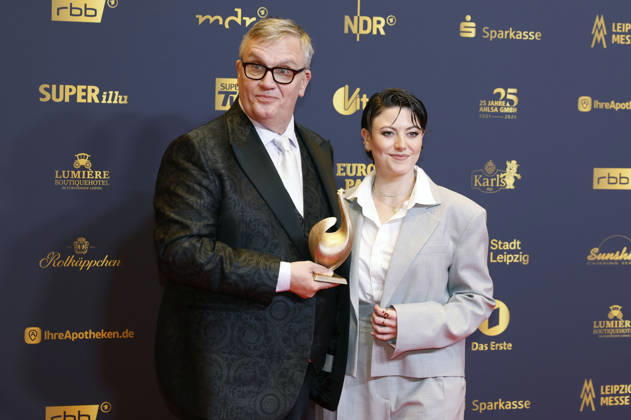 Hape Kerkeling und Tahnee Schaffarczyk bei der 32. Verleihung der Goldenen Henne 2026 in der Leipziger Messe. Leipzig, 04.09.2026