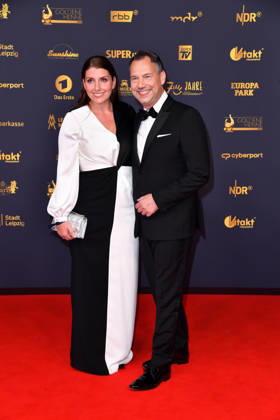Sebastian Fitzek und Frau Linda Fitzek bei der Verleihung GOLDENE HENNE 2026 in der Leipziger Messe in Leipzig am 04.09.2026