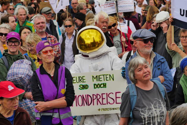 05.09.2026, Berlin - Deutschland. Demo gegen den Mietenwahnsinn vor dem Roten Rathaus.