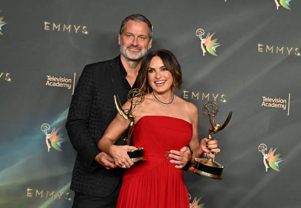 78th Emmy Awards Night 1 Peter Hermann and Mariska Hargitay in the press room at the 78th Emmy Awards Nigh1, held at the Peacock Theatre in Los Angeles, Ca. on September 5, 2026. Los Angeles Peacock Theatre California USA Copyright: xStarbuck xAFF-USA.COMx