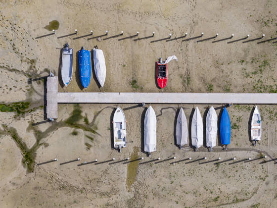 Der Bodensee im Schweizer Mannenbach-Salenstein im Kanton Thurgau. Der See hat nach einem niederschlagsarmen Sommer einen niedrigen Wasserspiegel. 27.08.2026, Mannenbach-Salenstein, Kanton Thurgau, Schweiz