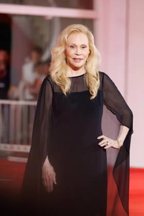 News - Kineo Award Red Carpet - The 83rd Venice International Film Festival VENICE, ITALY - SEPTEMBER 05: Faye Dunaway attends the Kineo Award Red Carpet during the 83rd Venice International Film Festival at Sala Grande on September 05, 2026 in Venice, Italy. Photo: Cinzia Camela. Lido di Venezia Palazzo del Cinema Italy Copyright: xCinziaxCamelax xLiveMediax LPN_2650327