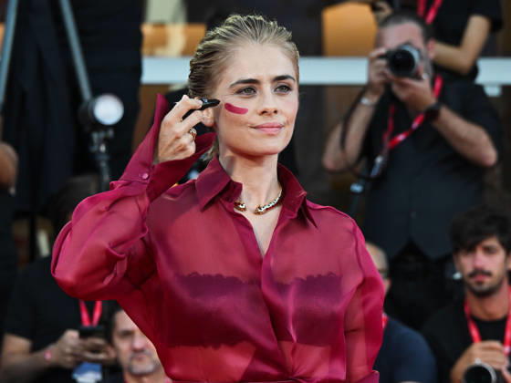 IPA88201171 - Venice, 83rd Venice International Film Festival 2026 - Night 5 - Red carpet for *THE ECHO CHAMBER* - Pictured: Greta Scarano  Copyright: xManuelexMangiarottix xPoolxPhotoxEventsx08x 88201171