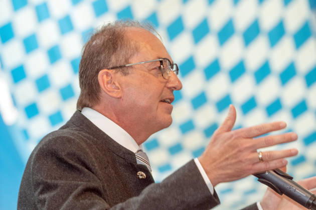 Alexander Dobrindt, CSU, Bundesinnenminister, CSU, beim traditionellen Politischen Frühschoppen auf dem Volksfest Gillamoos, Abensberg, 07.09.2026 Deutschland, Abensberg, 7. September 2026, Alexander Dobrindt, CSU, Bundesinnenminister, Rede beim traditionellen Politischen Frühschoppen auf dem Volksfest Gillamoos, Hofbräuzelt, Gillamoos Montag, Politik, Bayern,