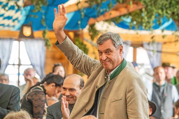 Markus Söder, Bayerischer Ministerpräsident, CSU, beim traditionellen Politischen Frühschoppen auf dem Volksfest Gillamoos, Abensberg, 07.09.2026 Deutschland, Abensberg, 7. September 2026, Markus Söder, Ministerpräsident Bayern, CSU, Rede beim traditionellen Politischen Frühschoppen auf dem Volksfest Gillamoos, Hofbräuzelt, Gillamoos Montag, Politik, Bayern,