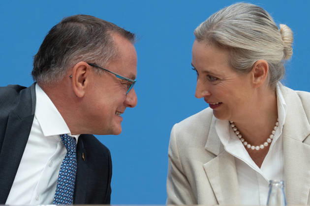 AfD-Bundesvorsitzender Tino Chrupalla gemeinsam mit der Co-Vorsitzenden Alice Weidel während der Bundespressekonferenz;Bundespressekonferenz in Berlin - Wahlnachlese mit der AfD am Tag nach der Landtagswahl 2026 in Sachsen-Anhalt, Berlin Berlin Deutschland Haus der Bundespressekonferenz