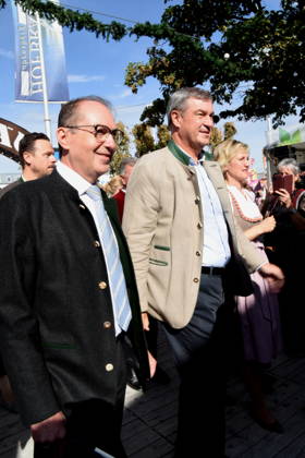 Alexander Dobrindt, Bundesinnenminister Dr. Markus Söder, Bayerischer Ministerpräsident Petra Högl MDL Abendsberg 07.09.2026 Politischer Frühschoppen am Gillamoos CSU im Hofbräu Festzelt Foto Abendsberg