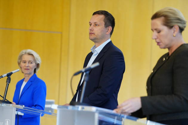 DENMARK GREENLAND Press conference with von der Leyen, Mette Frederiksen and Jens-Frederik Nielsen Denmark s Prime Minister Mette Frederiksen (S), Greenland s government leader Jens-Frederik Nielsen, and EU Commission President Ursula von der Leyen hold a press conference in Nuuk, Monday, September 7, 2026. (Photo: Mads Claus Rasmussen Scanpix 2026) , Nuuk Denmark Copyright: MadsxClausxRasmussenx spdk20260907-141547-L