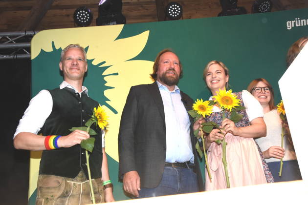 Klaus Heid OV Sprecher FDP Abendsberg Dr. Anton Hofreiter,MDB vorsitzender des Europaausschusses Katharina Schulze, Fraktionsvorsitzende der bayerischen GRÜNEN im Landtag Abendsberg 07.09.2026 Politischer Frühschoppen am Gillamoos im Weinzelt Bündnis 90 Die Grünen Foto Abendsberg