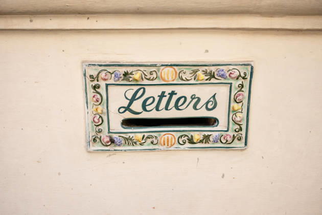 Ornate hand painted ceramic letter mail slot Rabat, Western Region, Malta R_MCKJ260902-2105782-01 ,model released, Symbolfoto ,property released