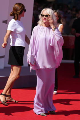 Pamela Anderson attending the presentation of the Golden Lion for Lifetime Achievement to Ellen Burstyn during the 83rd Venice International Film Festival at the Sala Grande on September 7, 2026, in Venice, Italy. Lucia Sabatelli, Venice, Italy Copyright: xLuciaxSabatellix xBestimagexLuciaxSabatellix xBestimagex