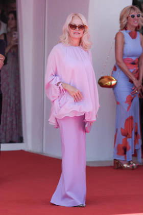 Pamela Anderson attending the presentation of the Golden Lion for Lifetime Achievement Award to Ellen Burstyn during the 83rd Venice International Film Festival at the Sala Grande on September 7, 2026, in Venice, Italy. Lucia Sabatelli, Venice, Italy Copyright: xLuciaxSabatellix xBestimagexLuciaxSabatellix xBestimagex