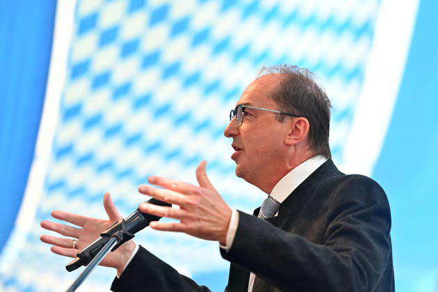 Rede Alexander DOBRINDT (Bundesinnenminister), Einzelbild,angeschnittenes Einzelmotiv,Portraet,Portrait,Porträt. Politischer Gillamoos am 07.09.2026 in Abensberg,