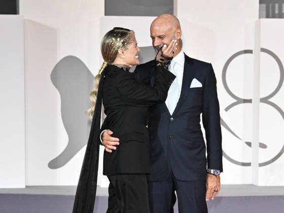 IPA88249289 - Venice, 83rd Venice International Film Festival 2026 - Night 6. Red Carpet: Diva and Woman. Pictured: Heather Parisi and her husband, Umberto Maria Anzolin  Copyright: xSimonexComix xPoolxPhotoxEventsx08x IPA88249289