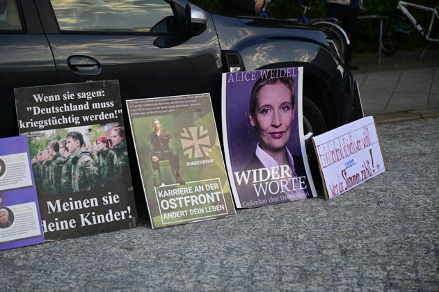 Die traditionelle Görlitzer Montagsdemonstration unter dem heutigen Motto 1000 für Görlitz Gemeinsam. Friedlich. Sichtbar. mit dem erklärten Ziel, die Marke von 1000 Teilnehmenden auf dem Postplatz zu erreichen. Hintergrund: Die wöchentlichen Montagsdemos in Görlitz laufen unter Slogans für Frieden, Freiheit und Demokratie, werden jedoch vom Verfassungsschutz als extremistisch eingestuft und beobachtet. Görlitz, 07.09.2026 Copyright: xMatthiasxWehnertx