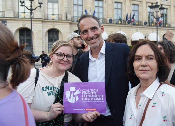Politicians Join Feminist Coalition Press Briefing For Loi Integrale Against Sexual Violence - Paris Raphael Glucksmann during the rally against sexual violence for a comprehensive law Loi Integrale in front of the Ministry of Justice at Place Vendome in Paris, France on September 7, 2026. Photo by Alain Apaydin ABACAPRESS.COM Paris France  Copyright: xApaydinxAlain ABACAx