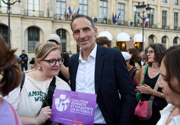 Politicians Join Feminist Coalition Press Briefing For Loi Integrale Against Sexual Violence - Paris Raphael Glucksmann during the rally against sexual violence for a comprehensive law Loi Integrale in front of the Ministry of Justice at Place Vendome in Paris, France on September 7, 2026. Photo by Alain Apaydin ABACAPRESS.COM Paris France  Copyright: xApaydinxAlain ABACAx