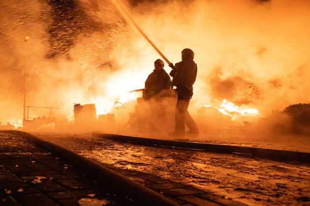 State Emergency Service rescue workers extinguish a fire at a warehouse in the Holosiivskyi district caused by a Russian attack, Kyiv, Ukraine, September 8, 2026. On Tuesday night, September 8, Russian forces launched another massive strike on the Ukrainian capital with ballistic and cruise missiles, as well as jet UAVs. The attack caused significant damage to civilian infrastructure, residential areas, and business facilities. Three people were killed, and 19 were injured. (Photo by Danylo Antoniuk Ukrinform) Destruction and fires reported across Kyiv districts after Russian attack Copyright: xDanyloxAntoniukx