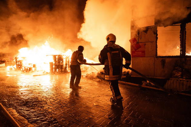 State Emergency Service rescue workers extinguish a fire at a warehouse in the Holosiivskyi district caused by a Russian attack, Kyiv, Ukraine, September 8, 2026. On Tuesday night, September 8, Russian forces launched another massive strike on the Ukrainian capital with ballistic and cruise missiles, as well as jet UAVs. The attack caused significant damage to civilian infrastructure, residential areas, and business facilities. Three people were killed, and 19 were injured. (Photo by Danylo Antoniuk Ukrinform) Destruction and fires reported across Kyiv districts after Russian attack Copyright: xDanyloxAntoniukx