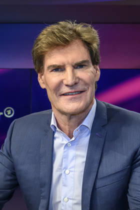v.l. Carsten Maschmeyer (Unternehmer), GER, Berlin, Studio, zu Gast bei Maischberger, politische Talkshow, TV, Format, mit Moderatorin Sandra Maischberger, Das Erste, aus Adlershof Am Studio 20, 08.09.2026, Copyright: HMBxMedia UwexKoch