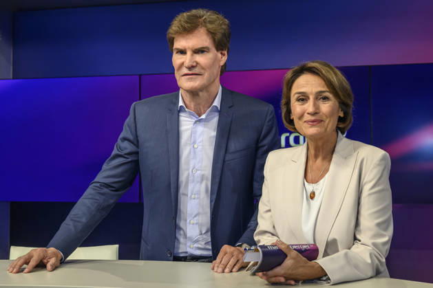 v.l. Carsten Maschmeyer (Unternehmer) mit Sandra Maischberger, GER, Berlin, Studio, zu Gast bei Maischberger, politische Talkshow, TV, Format, mit Moderatorin Sandra Maischberger, Das Erste, aus Adlershof Am Studio 20, 08.09.2026, Copyright: HMBxMedia UwexKoch